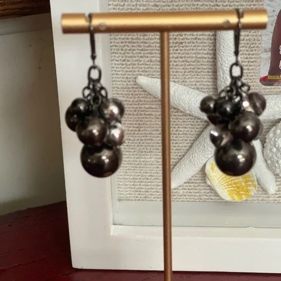 Fashion Jewelry Black Grey Bead Cluster Earrings # 234 - Picture 2 of 5